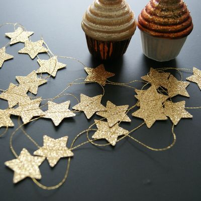 Etoiles d'Or scintillantes et Confettis fluo