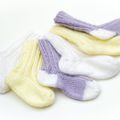 Petites chaussettes pour petits petons