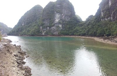 pour la fin un petit avant gout de la baie d halong