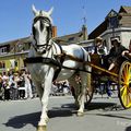 EN VOITURE,A PIED OU EN CALECHE...