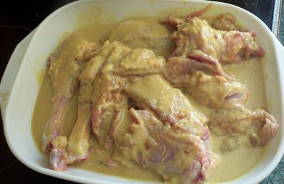 Blancs de poulet épicés et leur sauce rafraîchissante