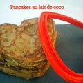 Pancakes au lait de coco et confiture à la pomme