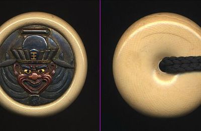 Netsuke - Sculpture miniature en forme de bouton porté autrefois à la ceinture des kimonos pour y suspendre tabac, argent, etc