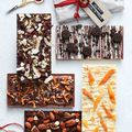 Cadeaux gourmands "fait maison" : les plaques de chocolat décorées