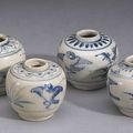 Twelve miniature jarlets - Vietnam - Late 15th/Early 16th Century 