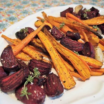 SALADE TIEDE DE CAROTTES & BETTERAVES, SAUCE AU SESAME