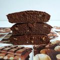 brownie hyperprotéiné chocolat noisette et noix de coco à seulement 130 kcalories (sans sucre et sans beurre)