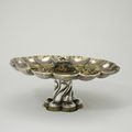 Candy bowl with deer in the enclosure in thistle and oak wreath from the Lüneburg Council Silver, 1490 - 1500, Lüneburg