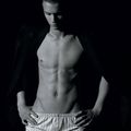 Edito: 'Perfect Cut' by Milan Vukmirovic for L'Officiel Hommes 17