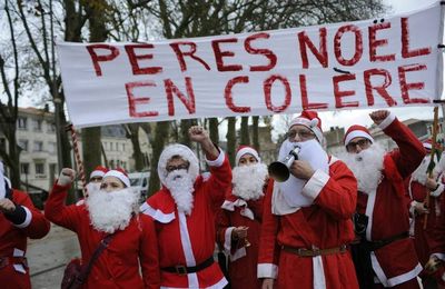 Manifestation de Pères Noel ...