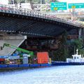 Des travaux sur le côté Laval du pont Papineau.