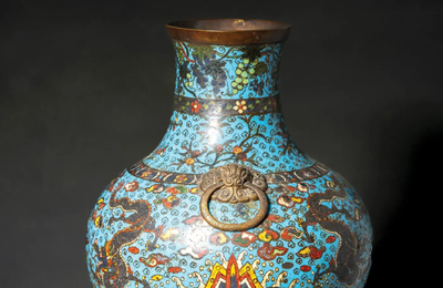 A cloisonné-enamel vase, ‘Hu', Ming dynasty (1368-1644), 17th century
