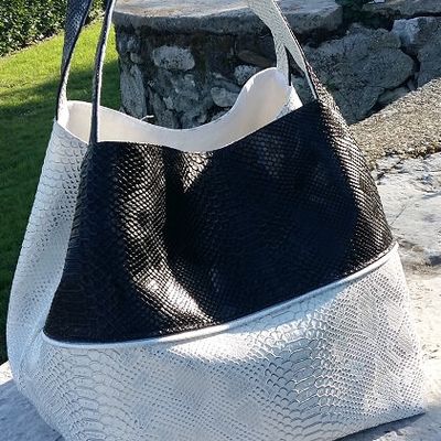 SAC BLANC ET NOIR AVEC LISERAIS ARGENT