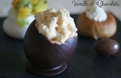 Oeuf en chocolat, pommes caramélisées et chantilly au caramel au beurre salé