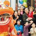 Une réception donnée à Paris à l'intention des familles françaises qui ont adopté des enfants d'origine chinoise