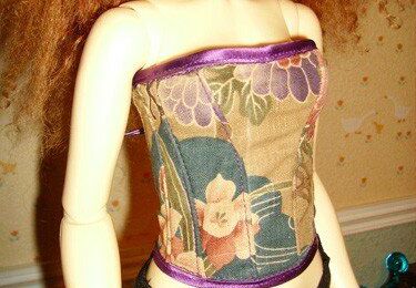 Mini corset de poupée!