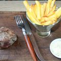 Tournedos à la béarnaise grillé à la plancha et frites