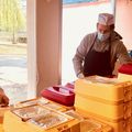 FOYER : CACASSE A CUL NU AU MENU.
