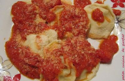 Raviollis de crustacés et sa sauce Provençal 