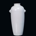 A Blanc de Chine porcelain vase, China, Dehua, Qing Dynasty, end 17th century