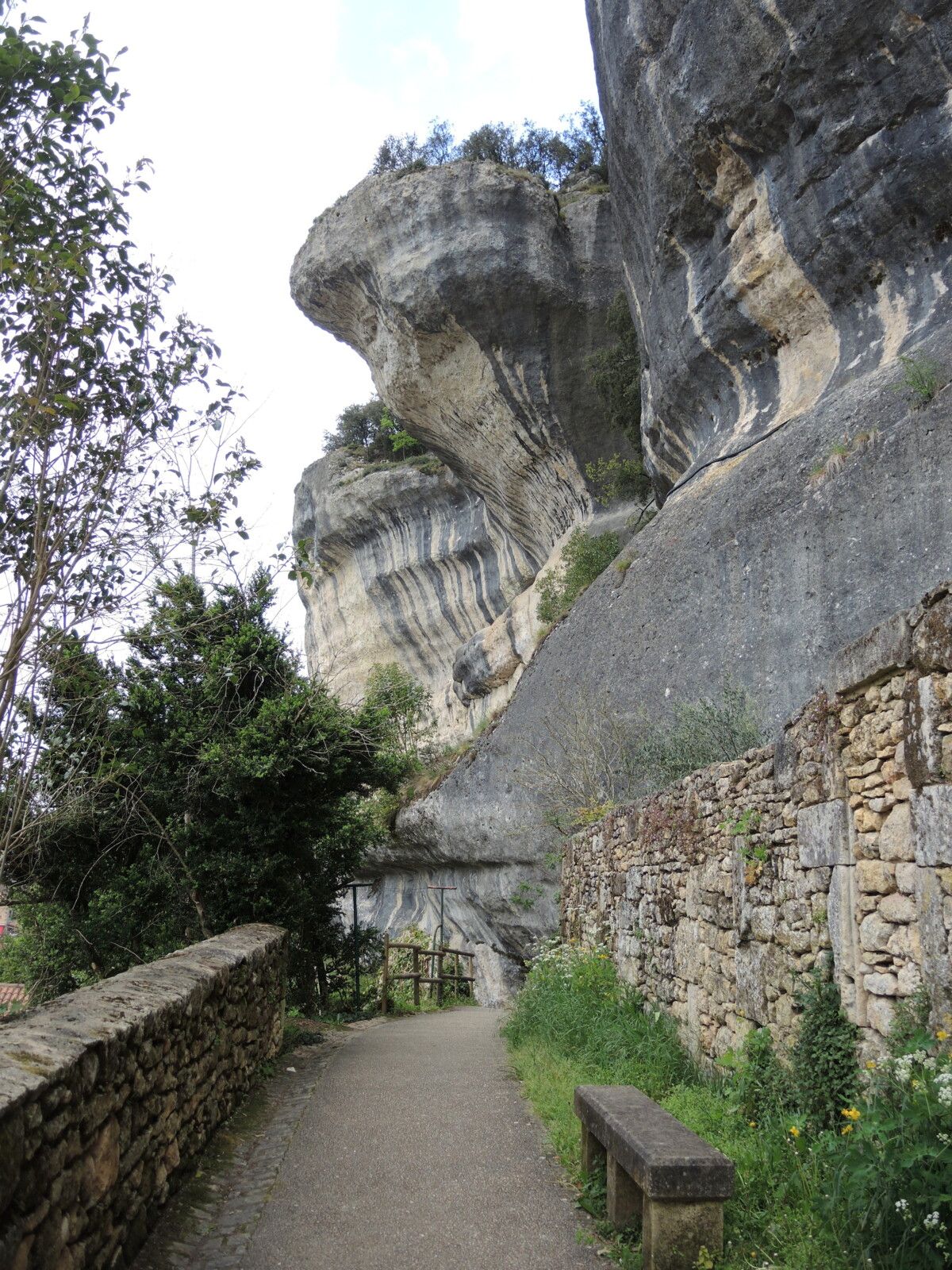 Les Ezies, chemin des falaises.. (24)