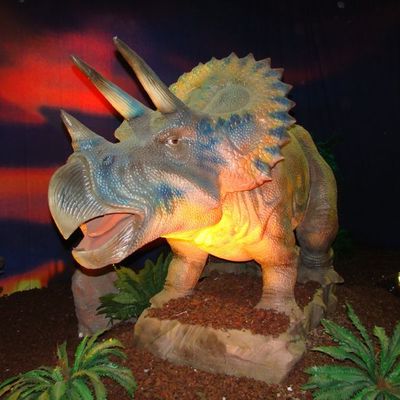 Un dinosaure: expo Paris porte de versailles, le temps des dinosaures 2