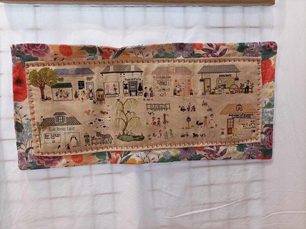 Thème de l'expo : Aux coeurs des villages