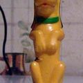 Figurine Pluto - fait le beau (avec support) - 