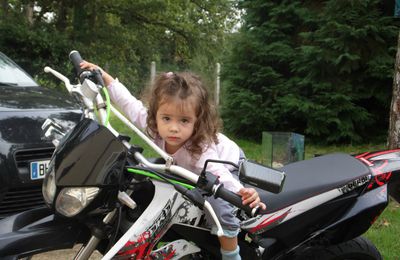 MANON ET LA MOTO