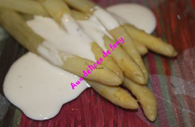 ASPERGES FINES A LA CREME