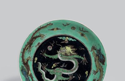 A famille noire 'Five dragon' dish, Kangxi period (1662-1722)