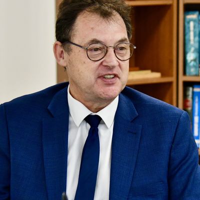 LES AMBITIONS SCOLAIRES D’ALAIN AUBERT, NOUVEAU DIRECTEUR ACADÉMIQUE.