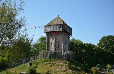 La motte castrale *