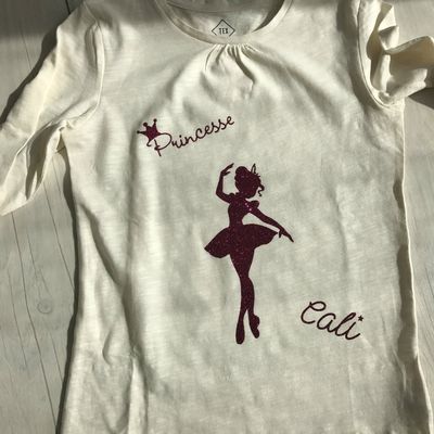 Un t-shirt personnalisé. 
