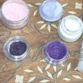 Pigments pour maquillage violet