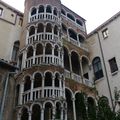 Venise... l'escalier « Contarini del Bovolo »...