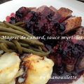 Magret de canard, sauce aux myrtilles