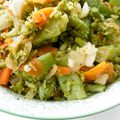 Brocolis, carottes, haricots plats au wok