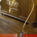 Dernière création d'une lampe rétro indus avec récup pièces en métal et pièce de lampe à pétrole 