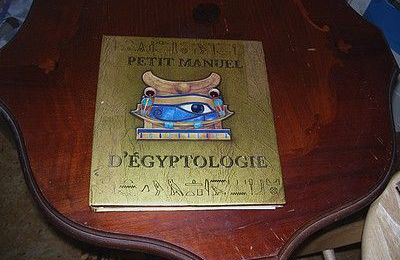 Livre :petit manuel d'egyptologie