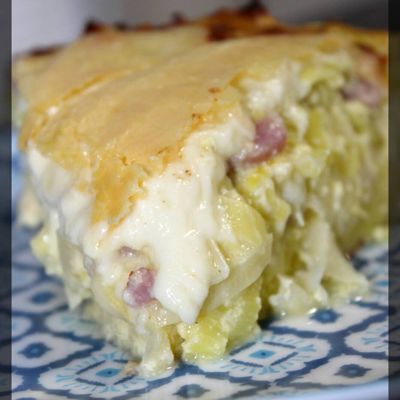 P'tite tarte aux poireaux et à la raclette gratinée, pâte à base de pommes de terre râpées