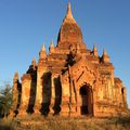 Bagan, 25 décembre, la ferveur du Mont Popa