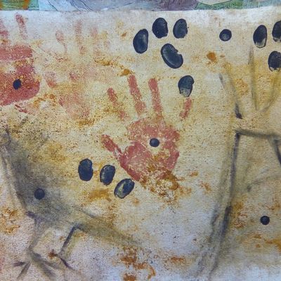 Peinture rupestre sur tissu.