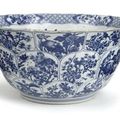 A large Chinese blue and white bowl  Kangxi (1662-1722) 