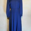 R725 : Longue robe 70's T.42