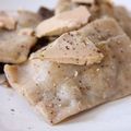 Raviolis au confit de canard et au foie gras, poêlée de champignons