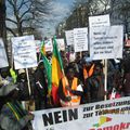 Les Maliens et les amis du Mali Manifestent á Hambourg contre le MNLA et ses complices terroristes