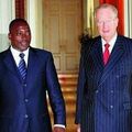 Pourquoi le Roi a-t-il refusé de serrer la main a Joseph Kabila lors de la traditionnelle séance de photo pour la presse ?