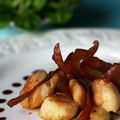 Noix de saint Jacques et chips de bacon