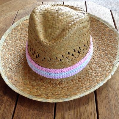 Bordure crochetée pour chapeau de paille ! 
